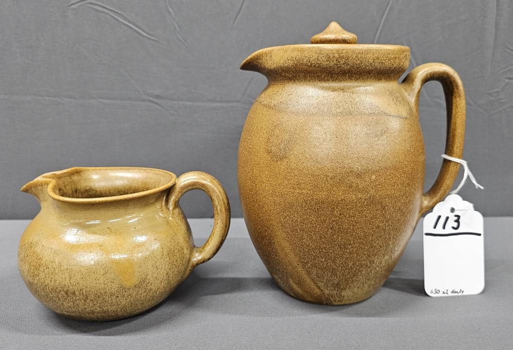 WJ "Bill" Gordy Tea Pot and Creamer: WJ "Bill" Gordy (1910-93) Tea Pot and Creamer Signed examples and both are in mint condition. Tea Pot 7" Tall & Creamer 3 1/2" Tall