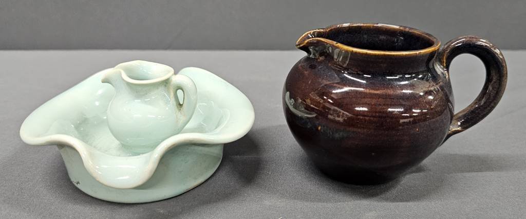 WJ "Bill" Gordy Art Pottery Lot of Two Pieces (1 of 5)