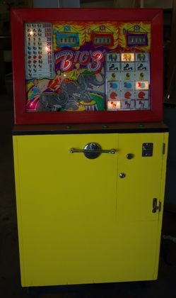 1960's Kenny Big 3 coin op game: This coin op game takes nickals, dimes and quarters. Pays off in credits. Works great and good graphics.
