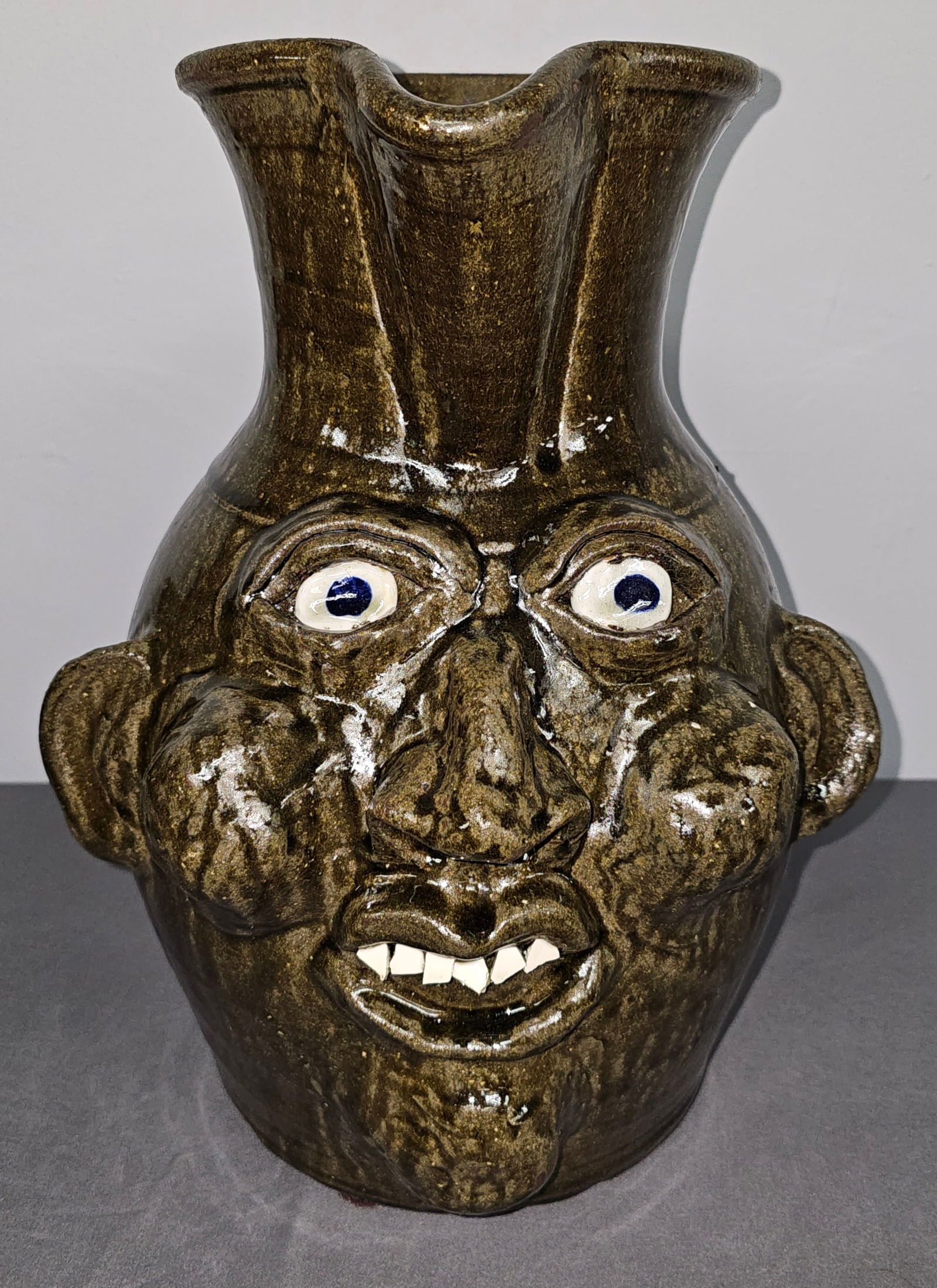 2002 Harold & Grace Nell Hewell 5gal Face Pitcher (1 of 5)