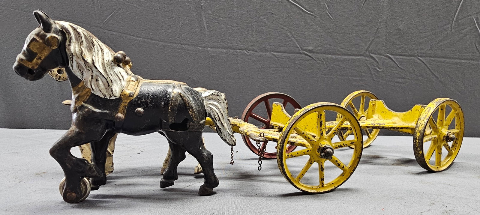 Kenton Cast Iron Horse & Log Wagon Toy (1 of 2)