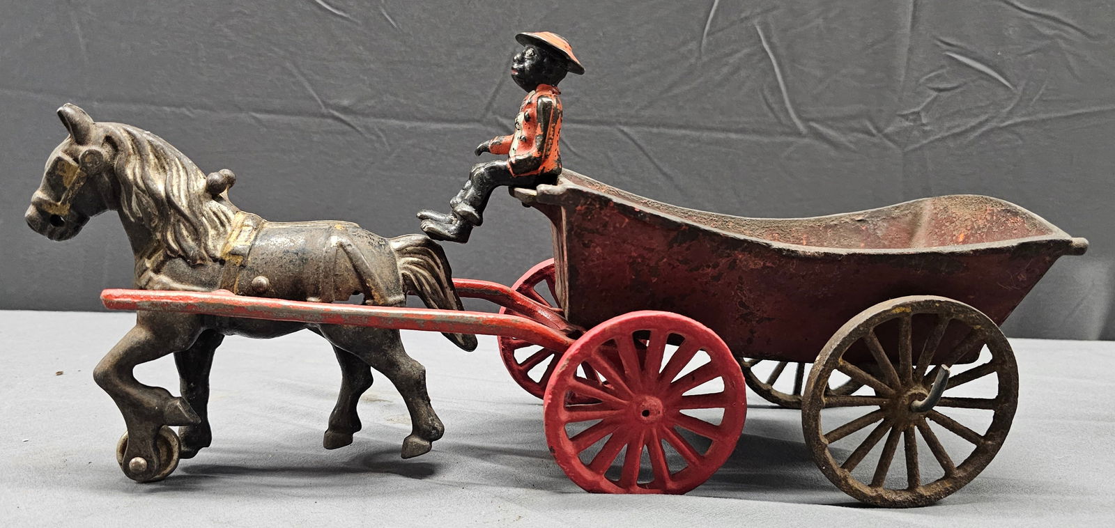 Kenton Cast Iron Horse Drawn Wagon Toy (1 of 4)