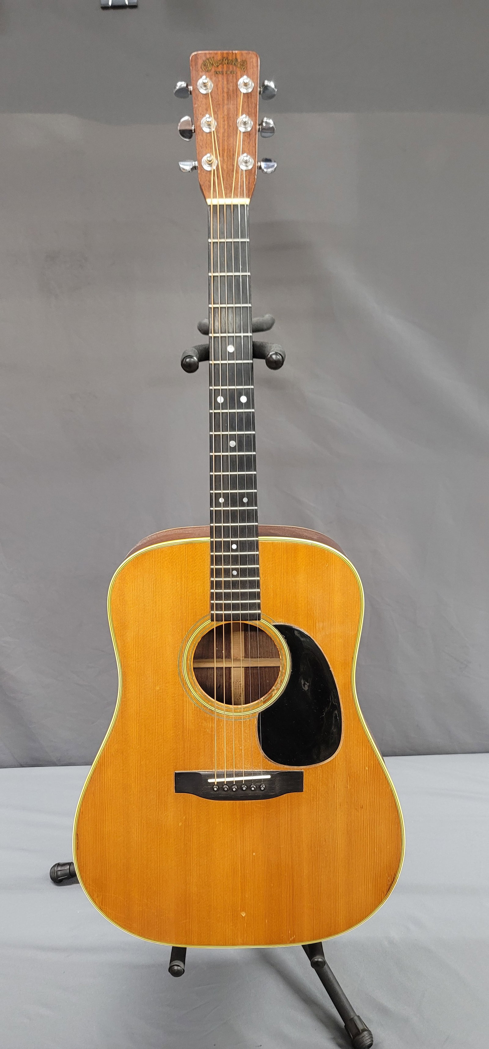 Vintage Martin D-28 Guitar (1 of 13)
