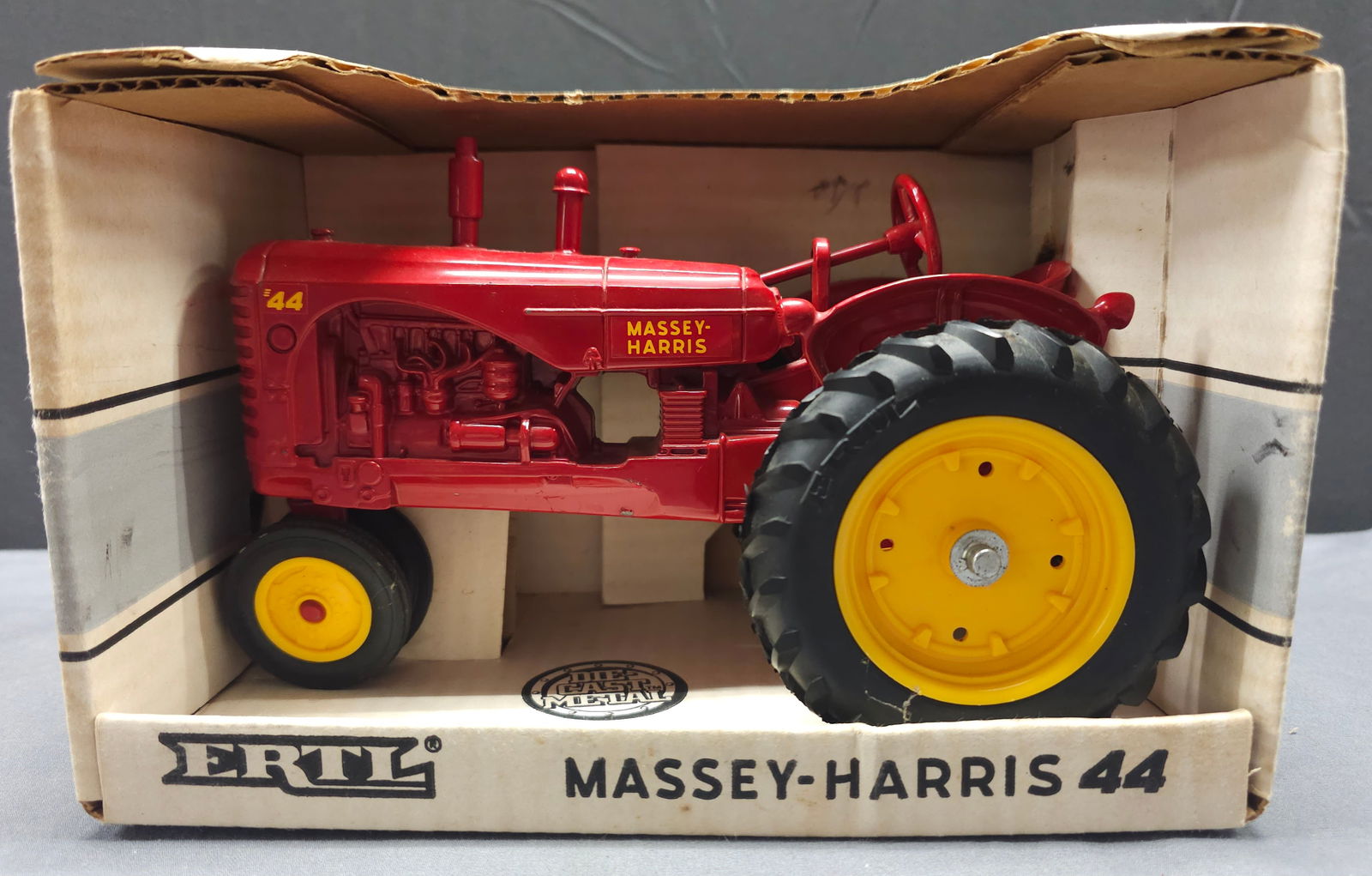 Vintage Ertl Vintage Ertl Massey Harris 44 Die Cast Tractor (1 of 2)