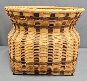 Fine Documented Agnes L. Welch Cherokee Basket