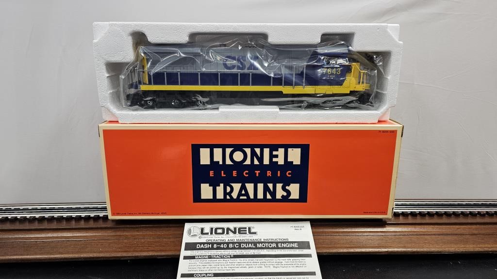 Lionel CSX Dash 8 40-C Diesel Engine #7643 (NIB) (1 of 6)