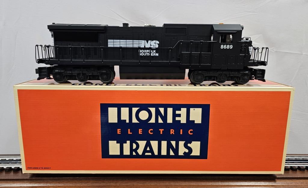 Lionel Norfolk Southern Dash 8 40-C Diesel Engine (1 of 3)