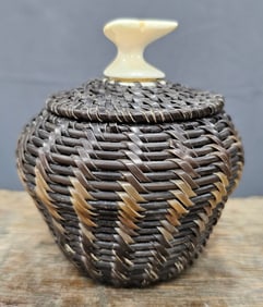 Fine 1996 Signed James Onnik Basket
