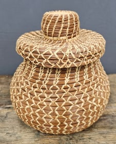 Helen Erwin Seminole Indian Pine Needle Basket