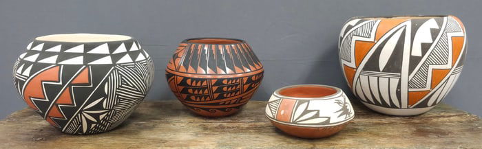 Fine Navajo Decorated Pottery Lot