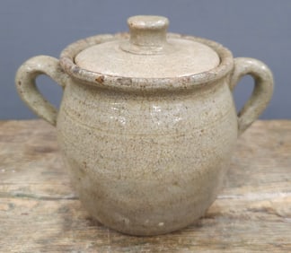 Fine Early Arie Meaders Lidded Grease Jar
