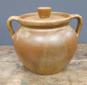 Signed WJ "Bill" Gordy Lidded Jar