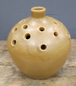 WJ "Bill" Gordy Flower Frog Mt. Gold Glaze