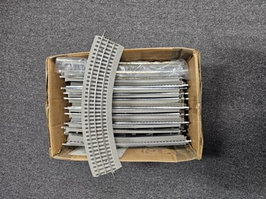 Lionel Fast Track O-36 Full Curve 18 Pieces