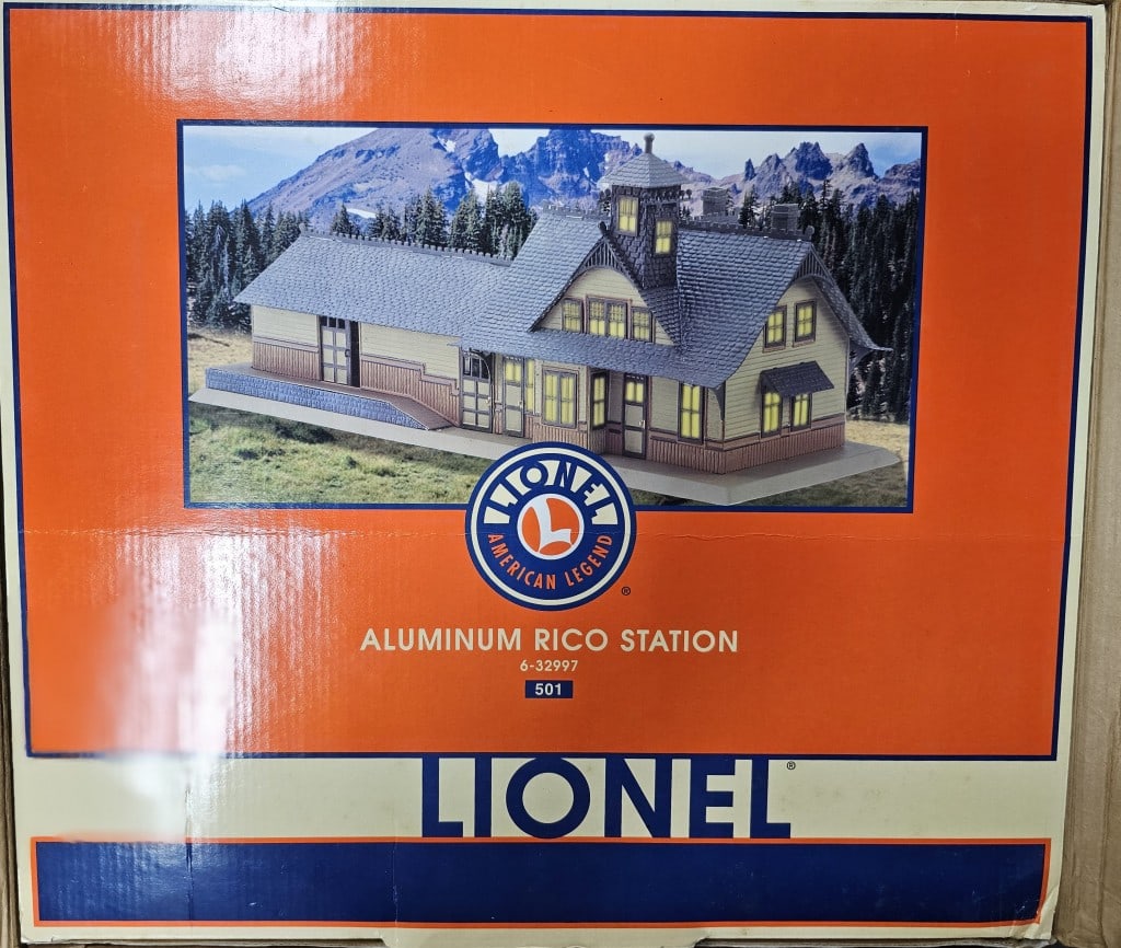 Lionel Aluminum Rico Station (NIB) (1 of 1)