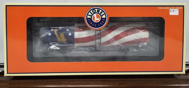 Lionel Lots 2003 Patriotic Unibody Tank Car C-10
