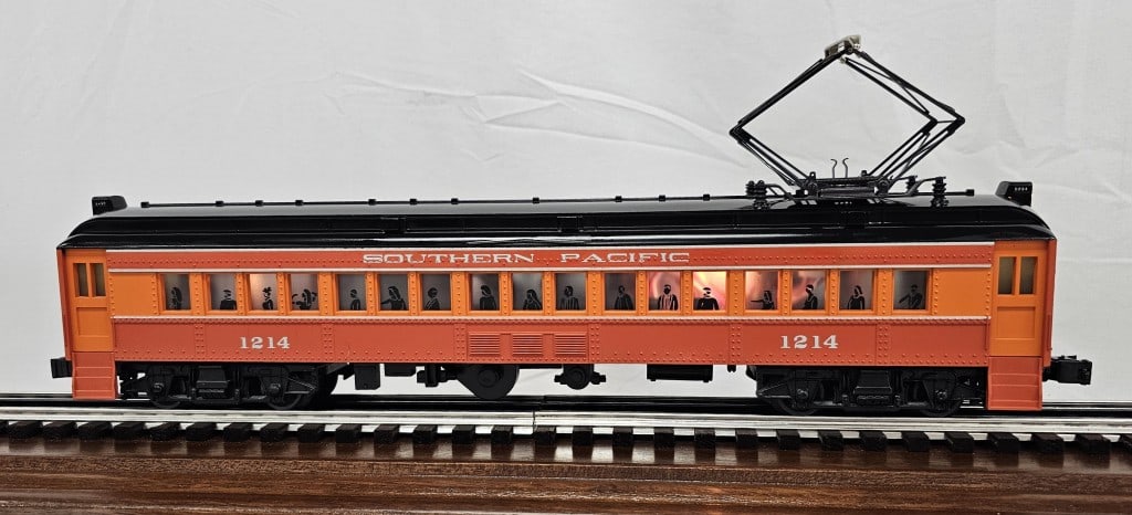 Lionel JC Penny SP Commutor W/Box: Modern Era, Lionel 6-18352, JC Penny Southern Pacific Commutor with Box. Tested and working. C-8+