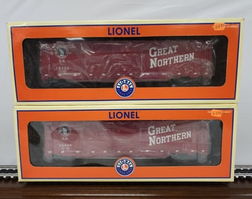 Lionel Great Northern Double Door Boxcar Lot of 2