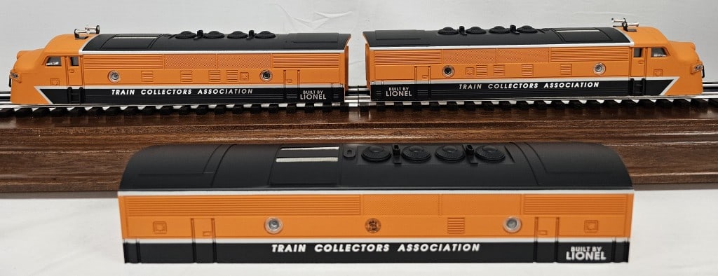 Lionel TCA F-3 Cab A-B-A Shells Only (NIB) (1 of 2)
