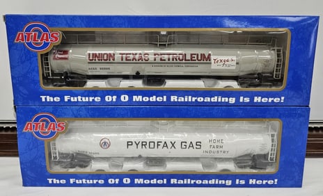 Atlas 33,000 Gallon Tank Car Lot C-9+