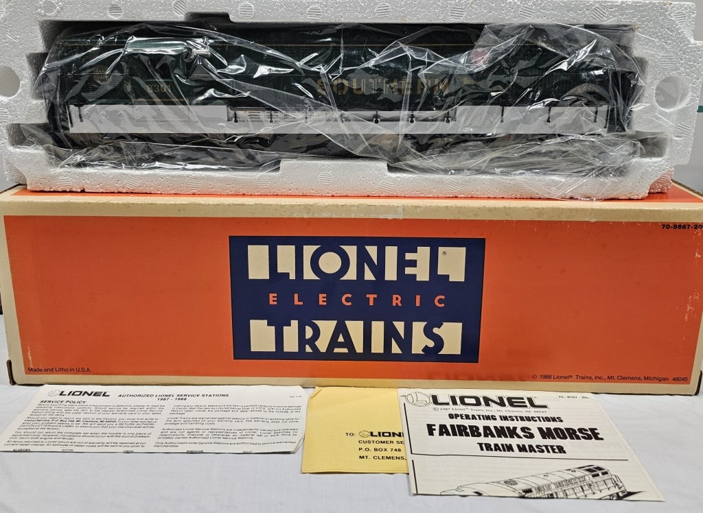 Lionel Southern Fairbanks Morse Diesel (NIB) C-10: Lionel 6-18301, Southern Fairbanks Morse Diesel (New In Box) Tested, C-10