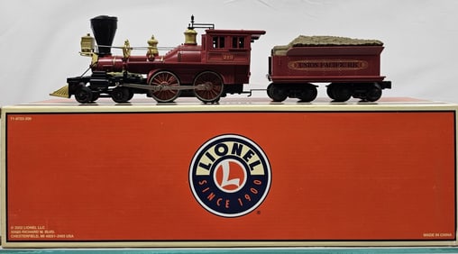 Lionel Union Pacific General Locomotive & Tender