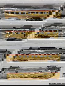 RailKing Chessie 4 Car 60' Streamlined Passeng Set