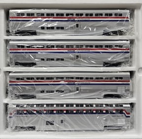MTH Amtrak Scale Superliner 4-Car Passenger Set