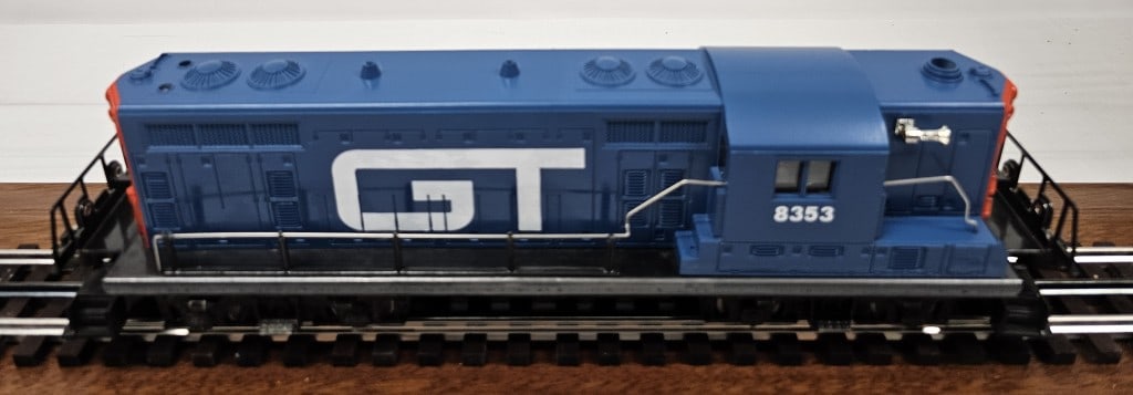 Lionel Grand Trunk GP-7 Diesel (NIB) C-9+ (1 of 7)