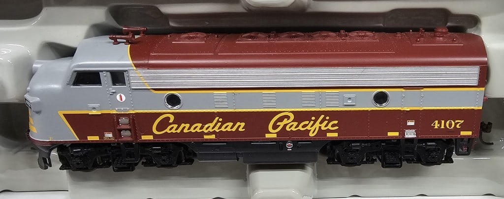 Athearn Canadian Pacific F7A-F7B #1406 & #1407: Athearn "HO" Canadian Pacific F7A-F7B #1406 & #1407. Not tested and in as seen condition.