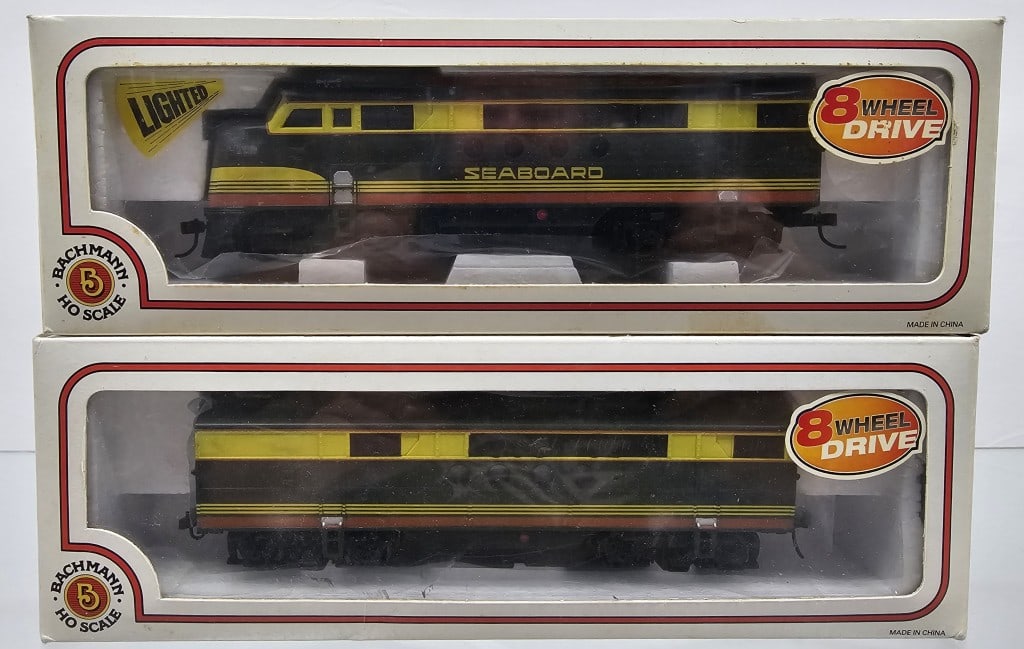 Bachmann "HO" Seaboard EMD & Loco. Set (1 of 3)