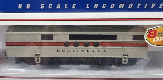 Bachmann "HO" EMD & Loco. Set