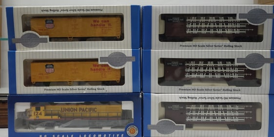 Bachmann UP Loco., Reefer, Livestock Car Lot of 6