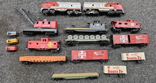 Santa Fe, Ho Gauge Train Lot of 11