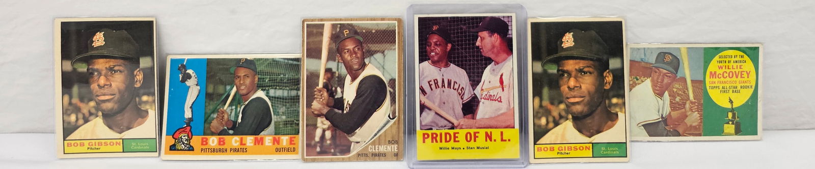 Vintage Topps Baseball Card Lot of 6: Vintage Topps Baseball Card Lot of 6 all are in raw ungraded authentic condition. 1. 1961 Topps #211 Bob Gibson (x2). 2. 1960 Topps #326 Bob Clemente. 3. 1962 Topps #10 Bob Clemente. 4. 1963 Topps #13