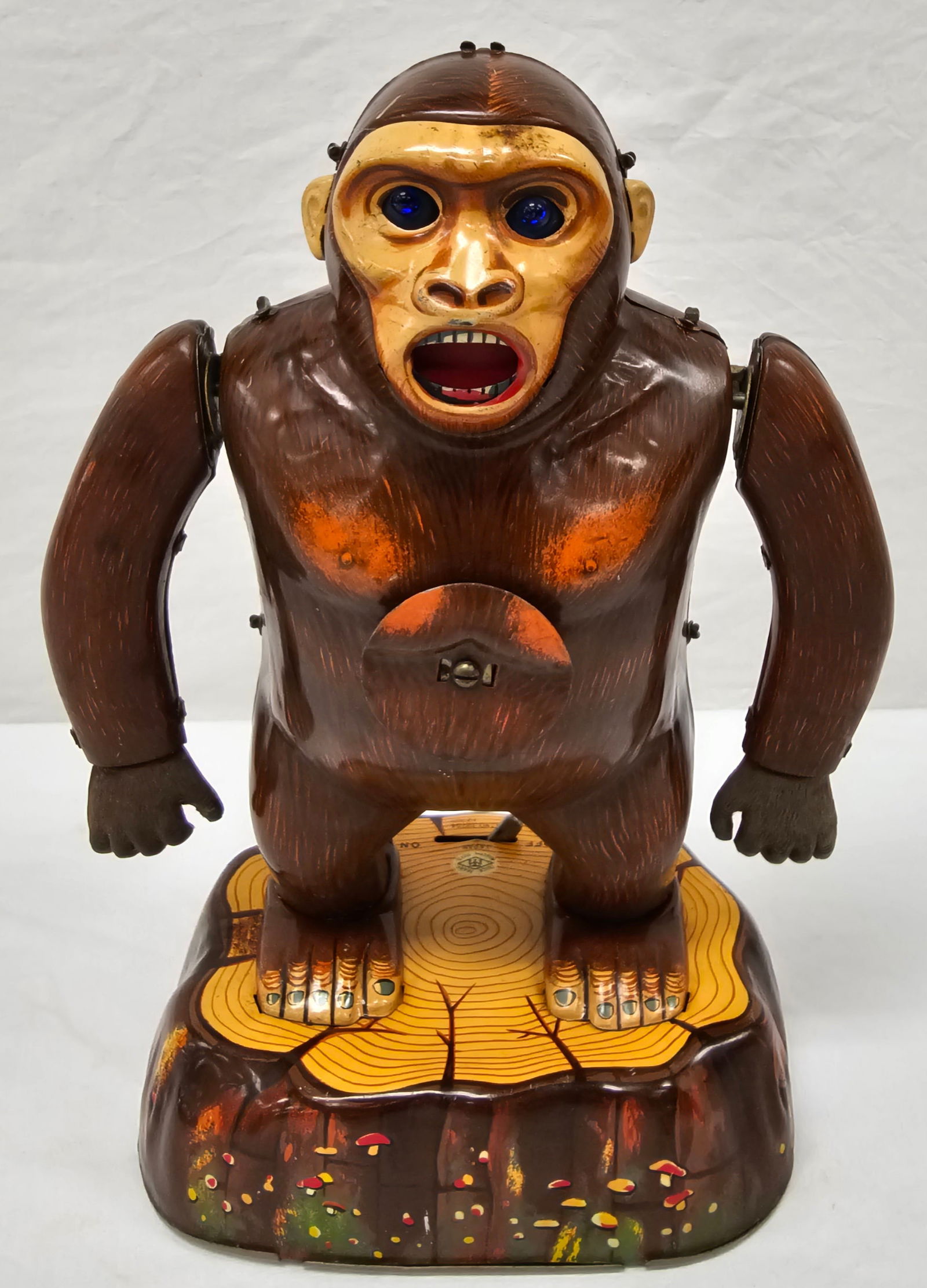 Japan 1950-60's Roaring Gorilla Toy: Modern Toys (Masudaya) Japan 1950-60's Roaring Gorilla Toy in collector grade condition. Battery compartment like new, C-9+.