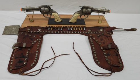 Roy Rogers Leslie-Howard Cap Gun Holster Set