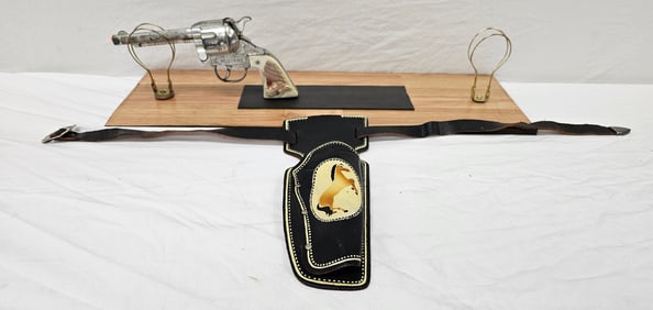 Kilgore - Mustang Cap Gun With Holster
