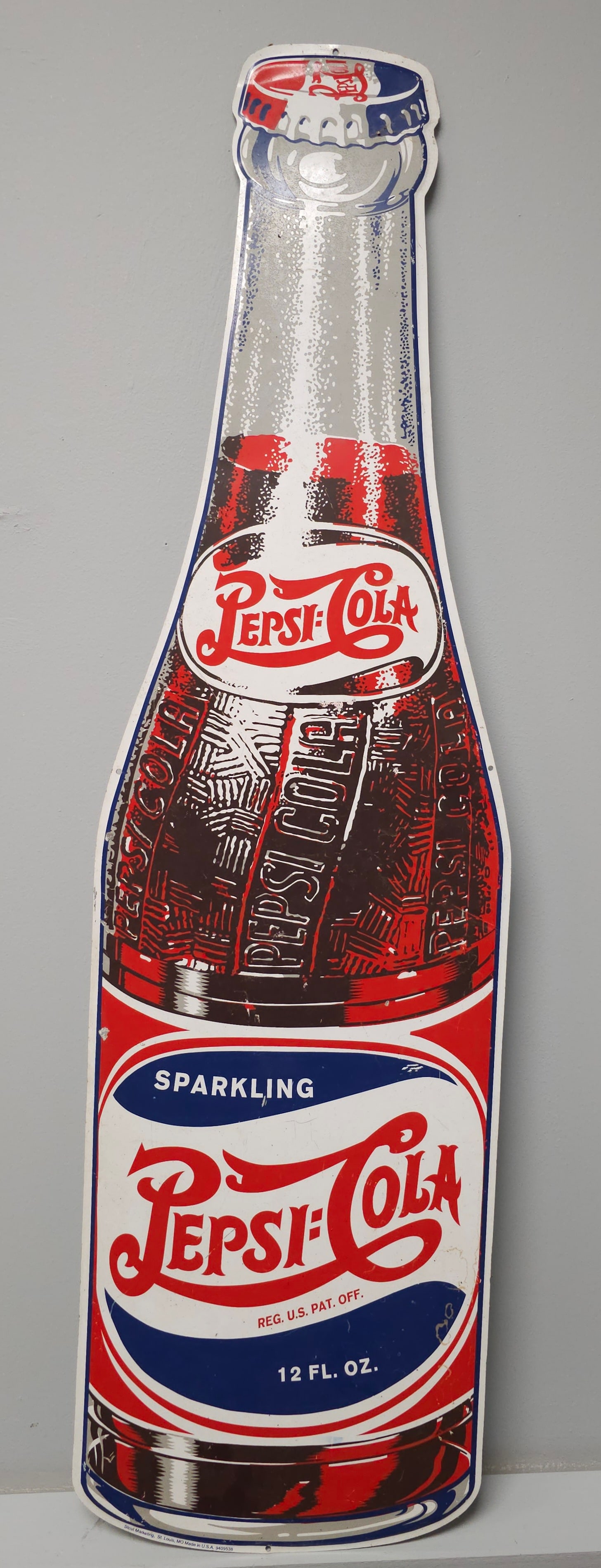Pepsi Cola Bottle Sign Stout Sign Co. (SST): Pepsi Cola Bottle Sign Stout Sign Company made in the early 80s, (SST) in collector grade C-8 condition. Marked Stout Sign Co. Size: 41 1/2" T x 11 1/2" W