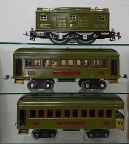 Lionel Pre-War No.8 Engine & Passenger Car Set