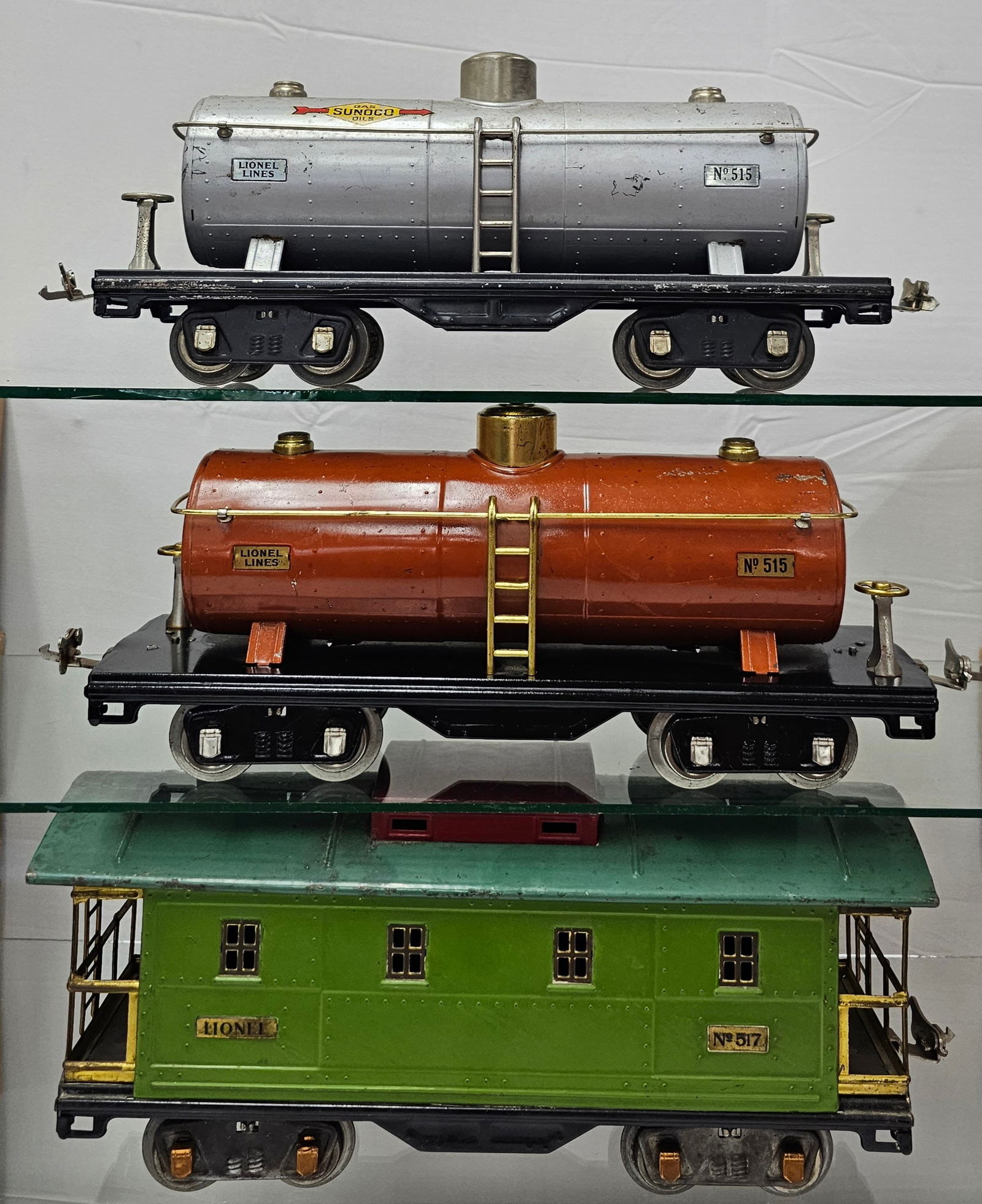 Lionel Pre-War Tank Car & Caboose Lot (1 of 4)