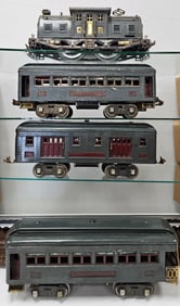 Lionel Pre War No 10 Engine & Passenger Car Set