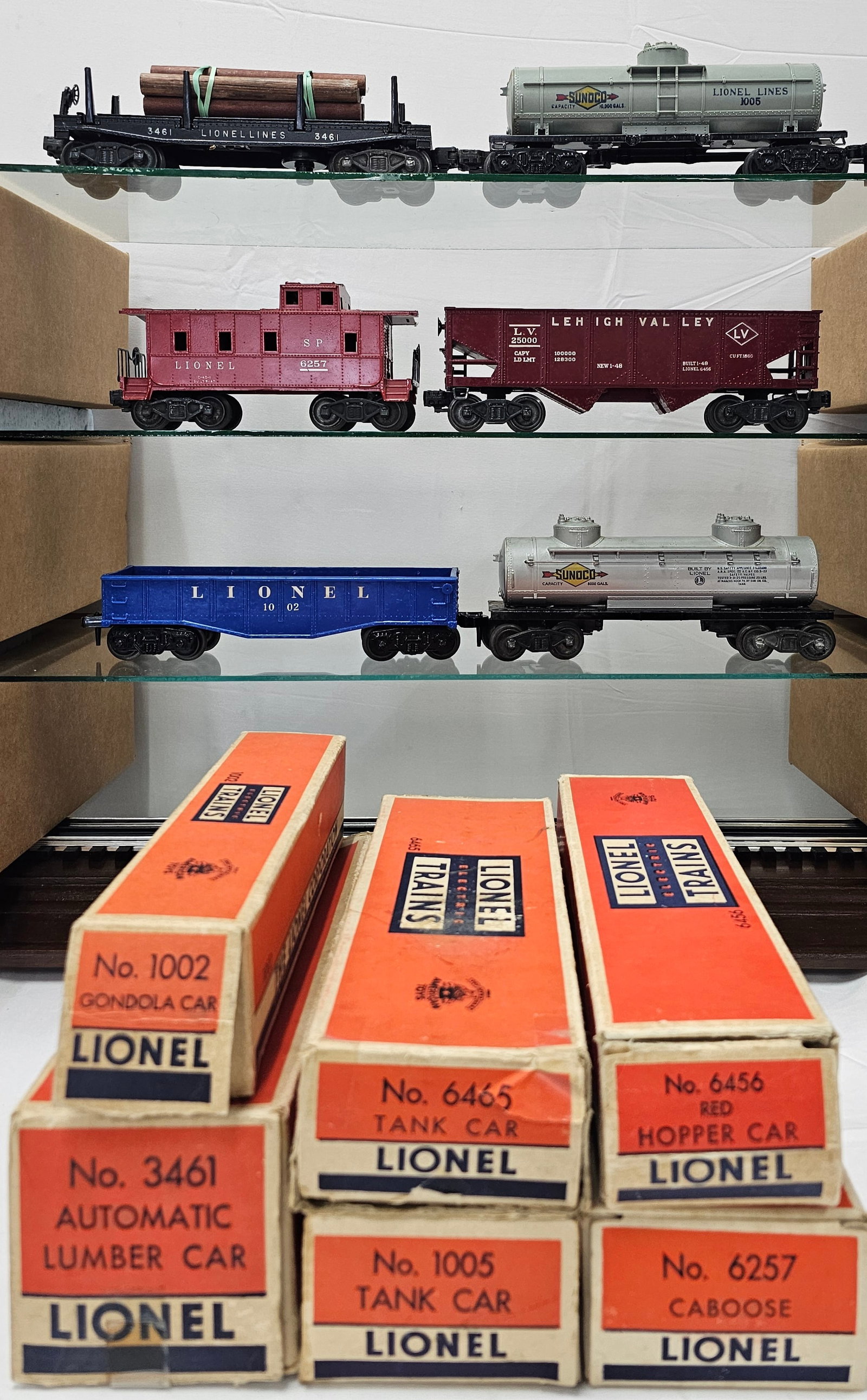 Lionel Postwar Freight Car Lot W/ Boxes (1 of 4)