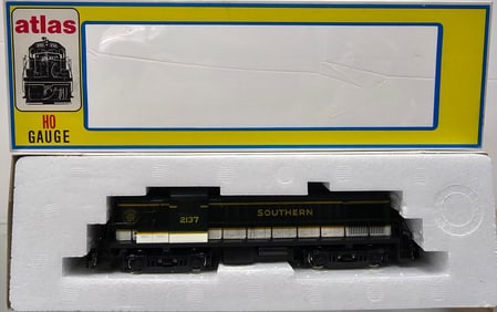 Atlas HO Gauge Southern RS-3 Diesel No. 8014