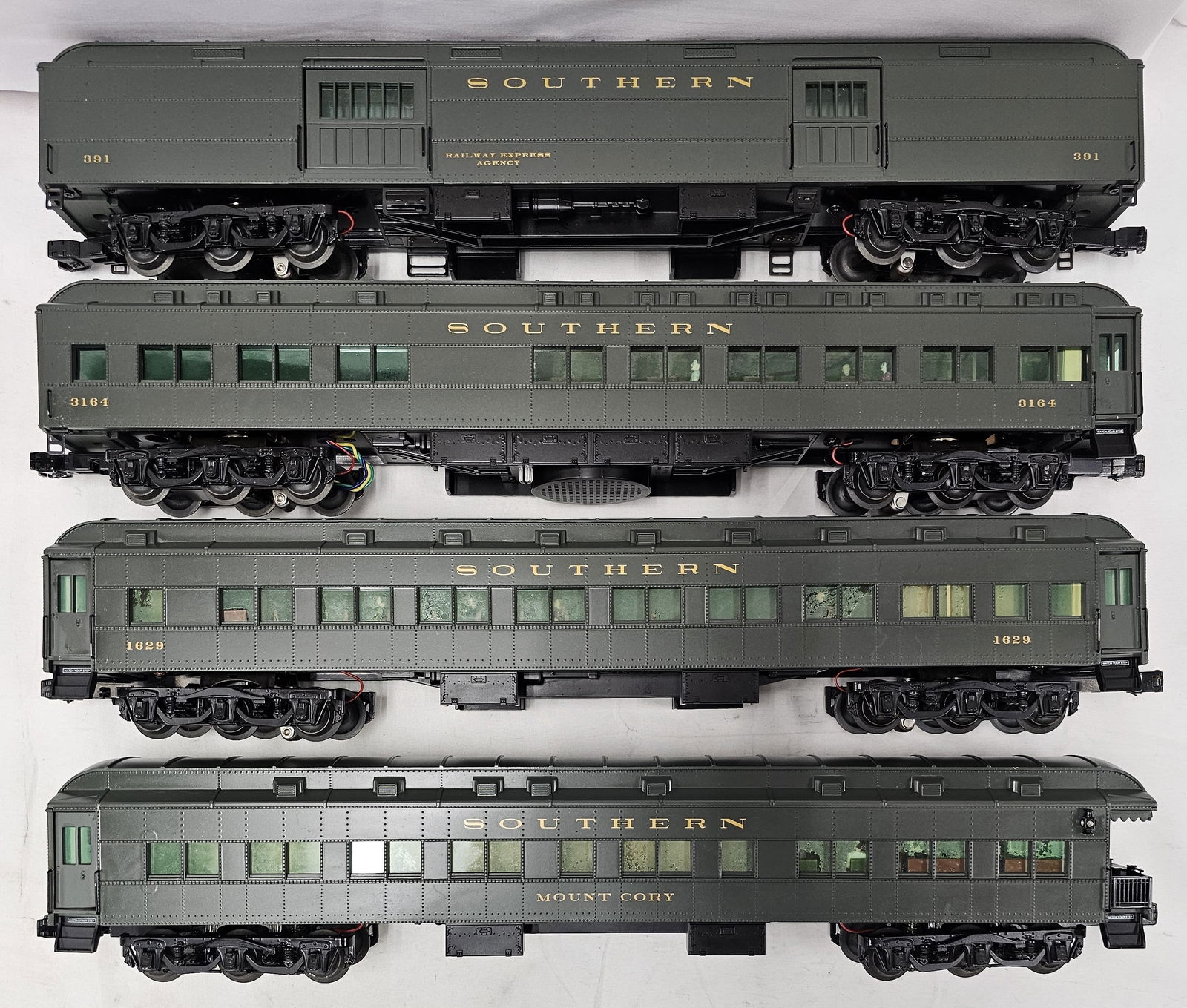 Lionel Southern Passenger Car Set of 4 (1 of 8)
