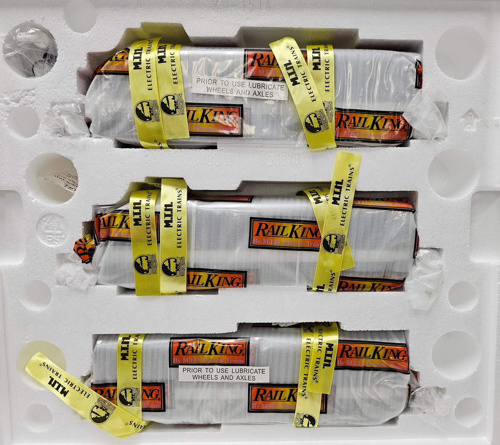 Rail-King (MTH) Southern A-B-A Set With Proto 3.0 Sound (1 of 4)