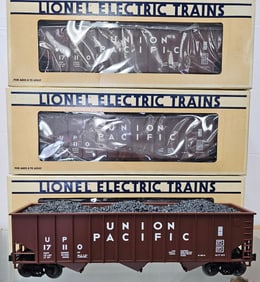 Lionel (UP) 3 Bay Hopper W/ Coal Load Lot of 4