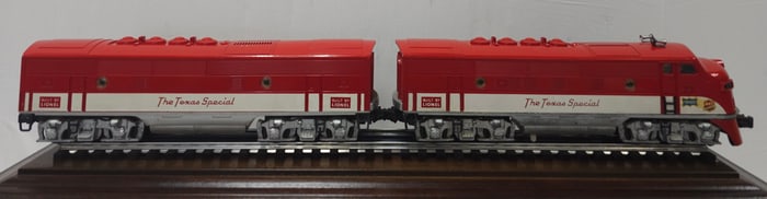 Lionel Post War Texas Special A&B Diesels