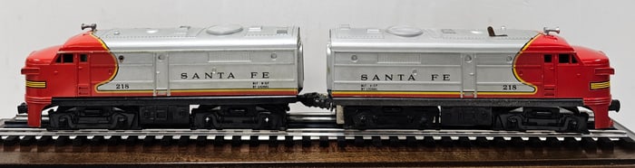 Lionel Post War Santa Fe #218 A-B Alco Diesel Set