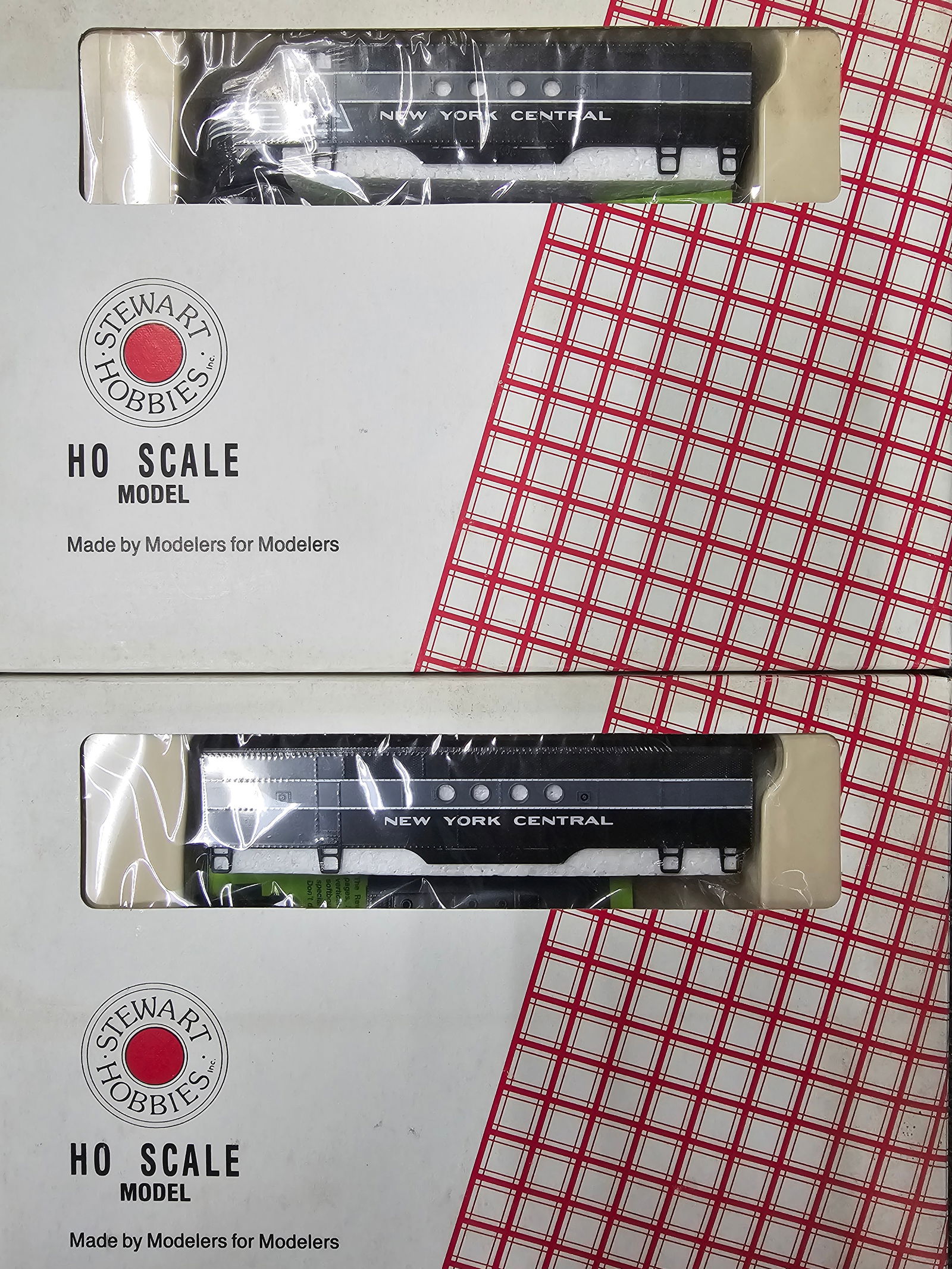 Stewart Hobbies HO Scale New York Central F-3 AB Diesel Engine Kit (1 of 4)